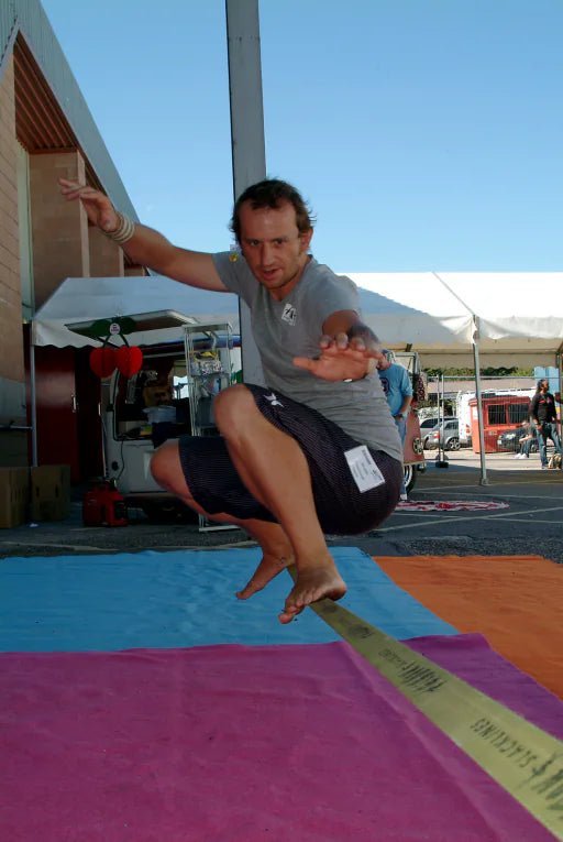 Robert Käding slacklining in 2007